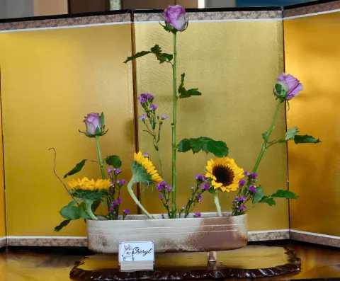 Ikebana arrangement made in a lesson